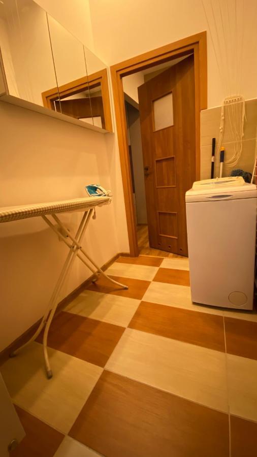 Lublinbnb - Exclusive Family Apartment ------ In The Heart Of Lublin -------------------------------- Bedroom & Living Room & Kitchen Zewnętrze zdjęcie